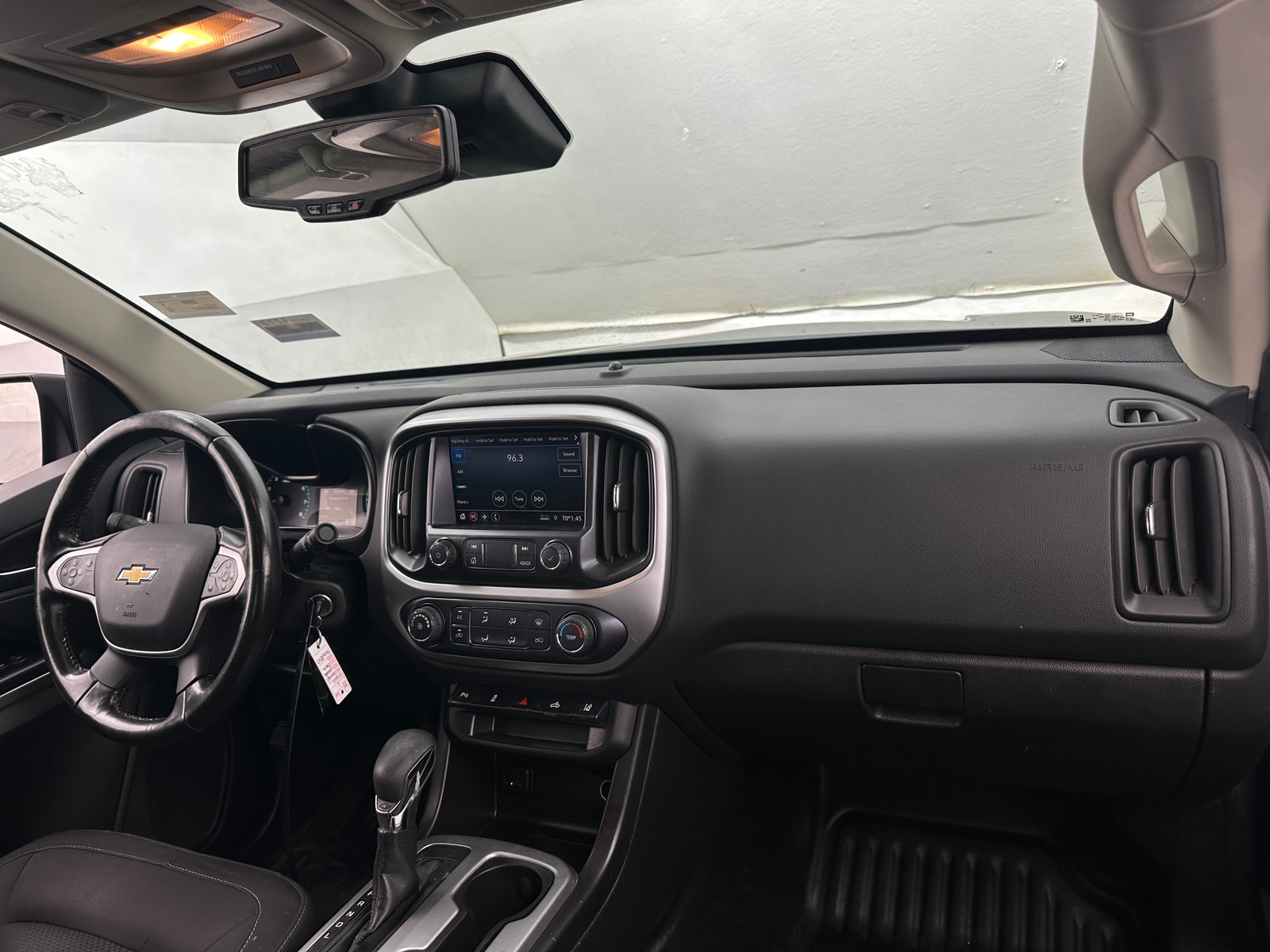 Thumbnail: 2022 Chevrolet Colorado - 3