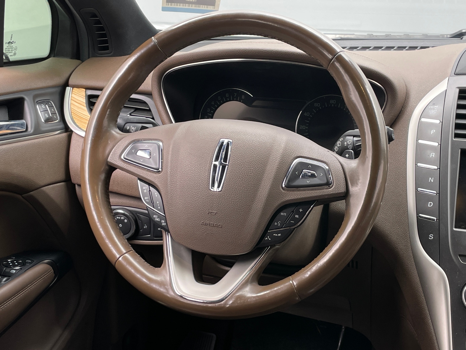 Thumbnail: 2015 Lincoln MKC - 4