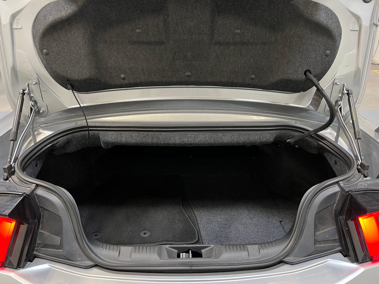 Thumbnail: 2025 Ford Mustang - 6