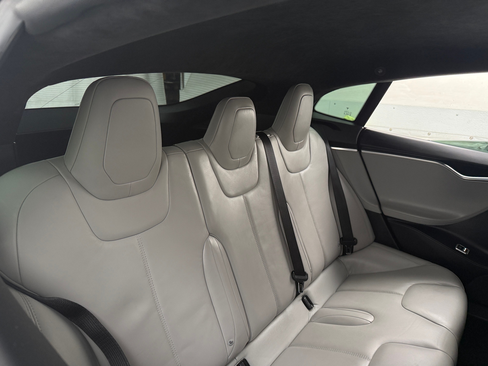 Thumbnail: 2015 Tesla Model S - 5