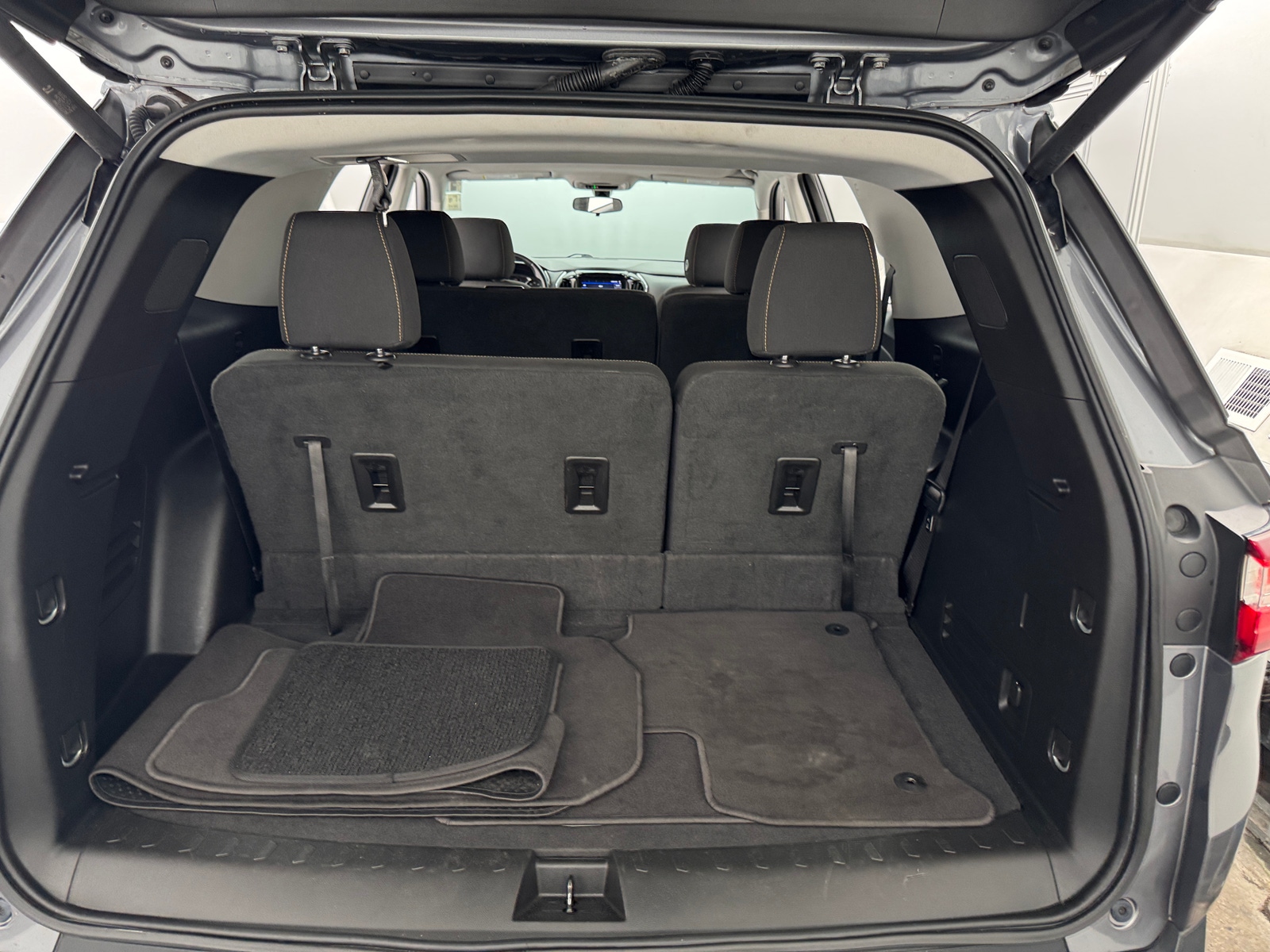 Thumbnail: 2020 Chevrolet Traverse - 7