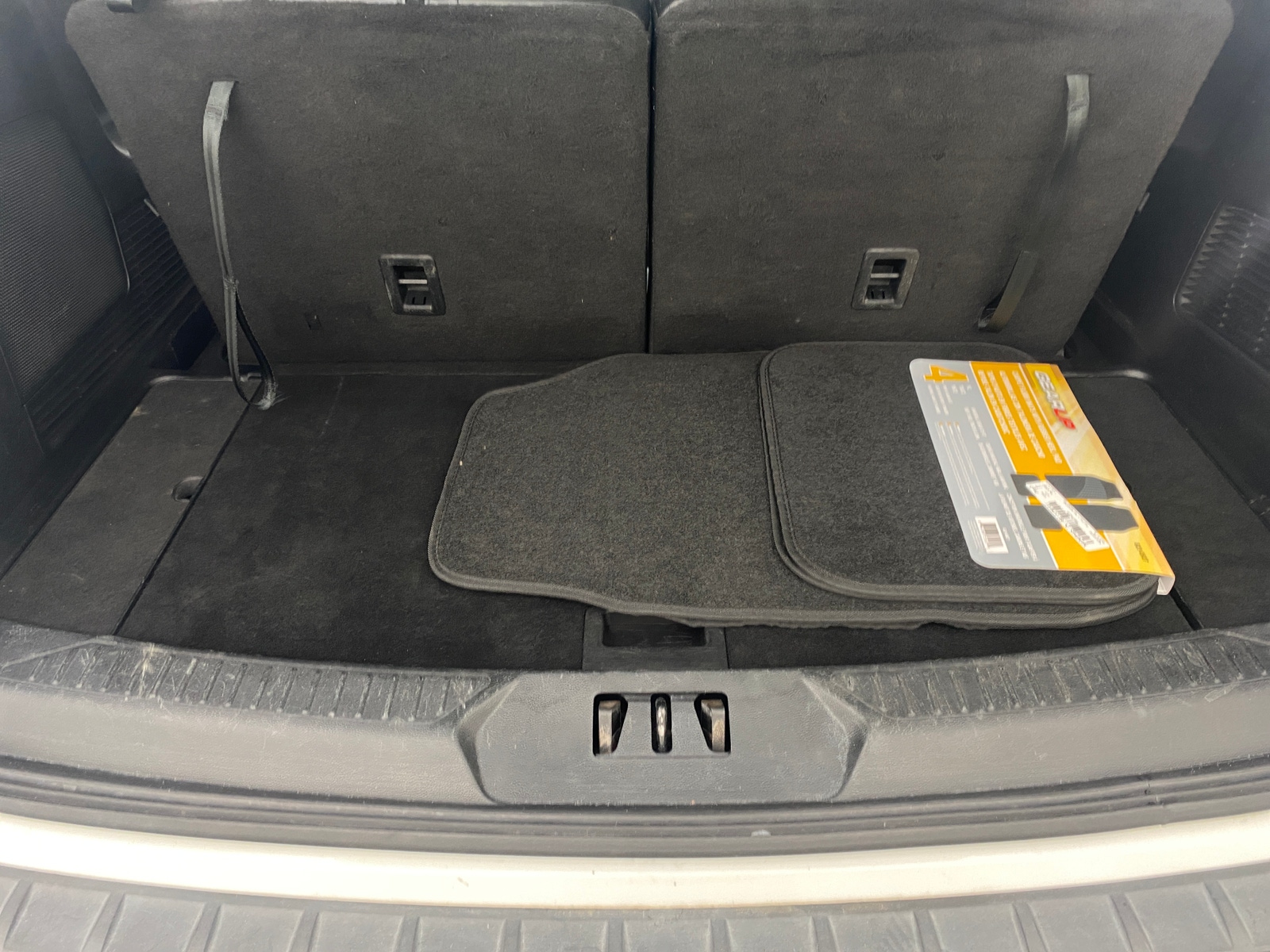 Thumbnail: 2022 Ford Explorer - 6