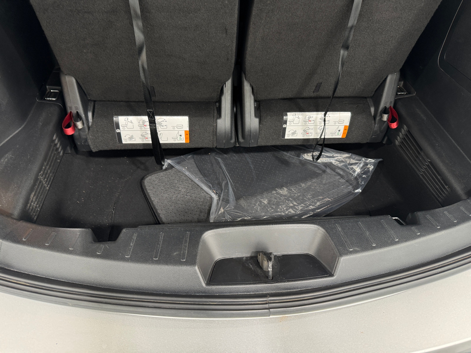 Thumbnail: 2017 Ford Explorer - 6