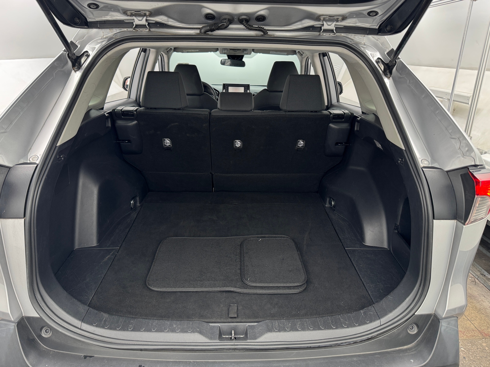 Thumbnail: 2021 Toyota RAV4 - 7