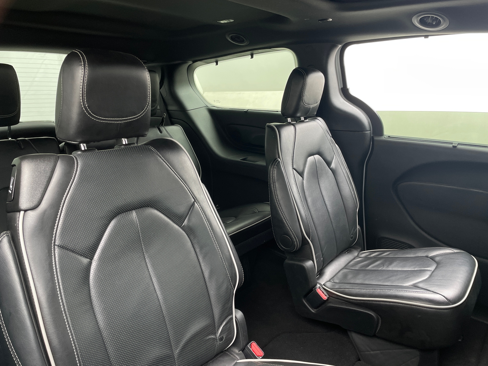 Thumbnail: 2025 Chrysler Pacifica - 5