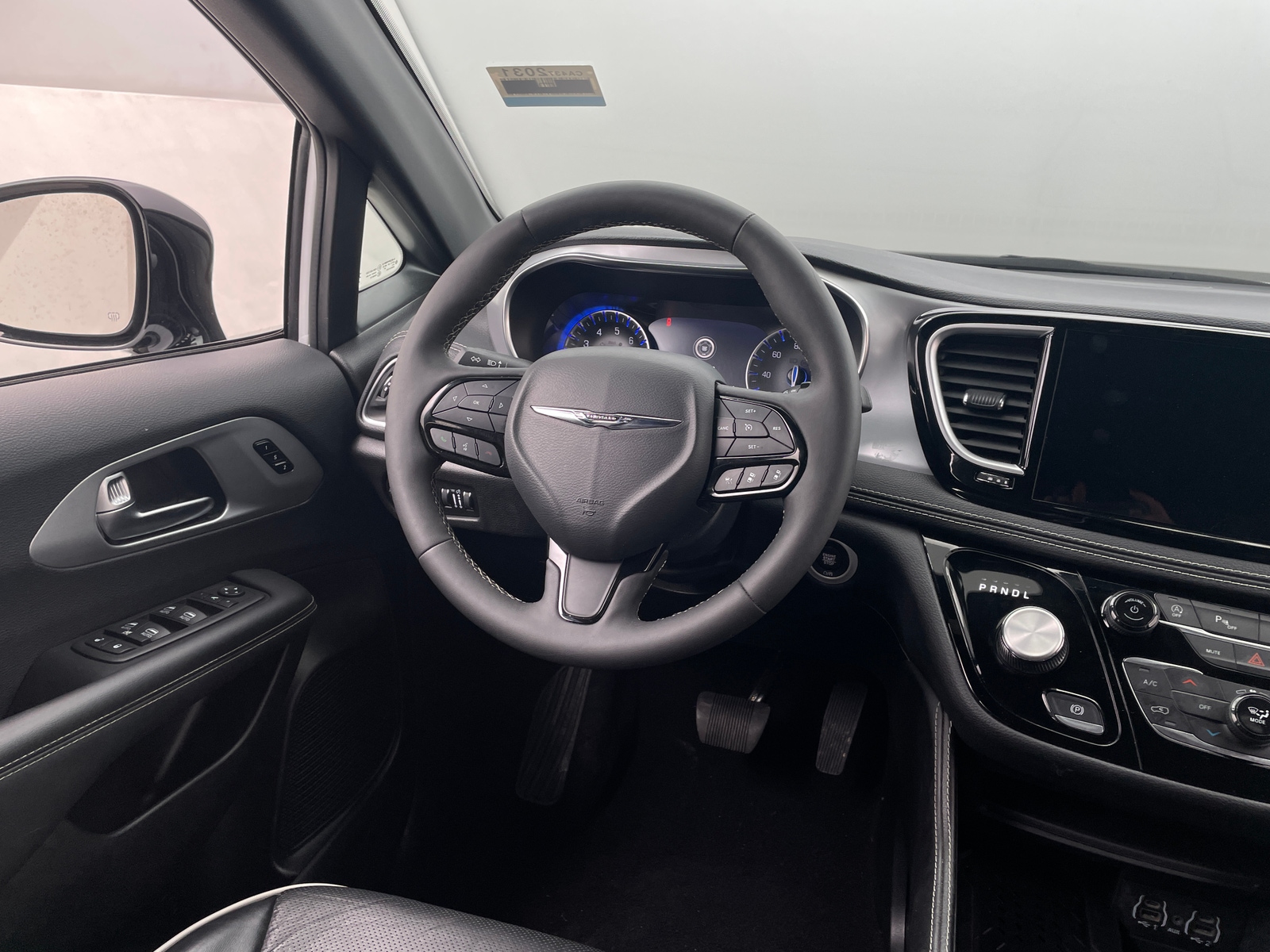 Thumbnail: 2025 Chrysler Pacifica - 4