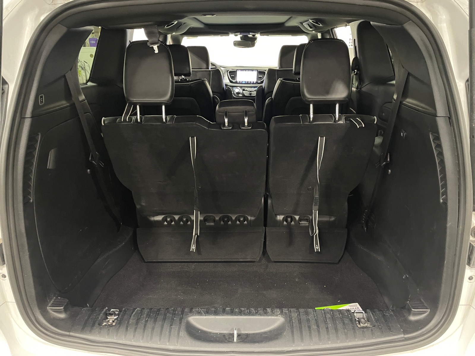 Thumbnail: 2025 Chrysler Pacifica - 6