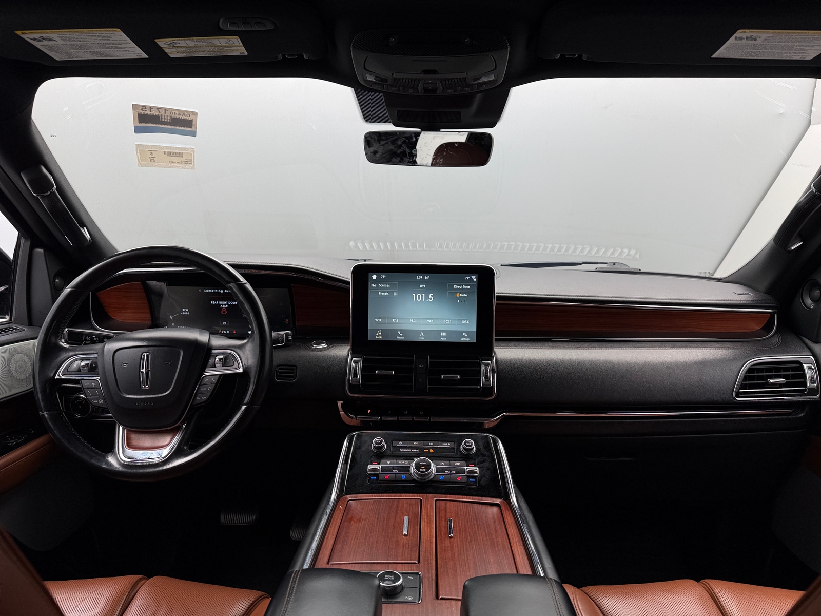 Thumbnail: 2018 Lincoln Navigator L - 2