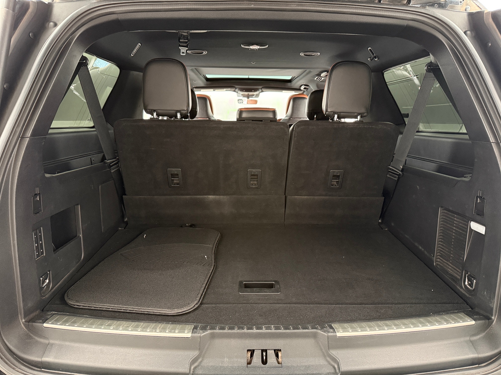 Thumbnail: 2018 Lincoln Navigator L - 6