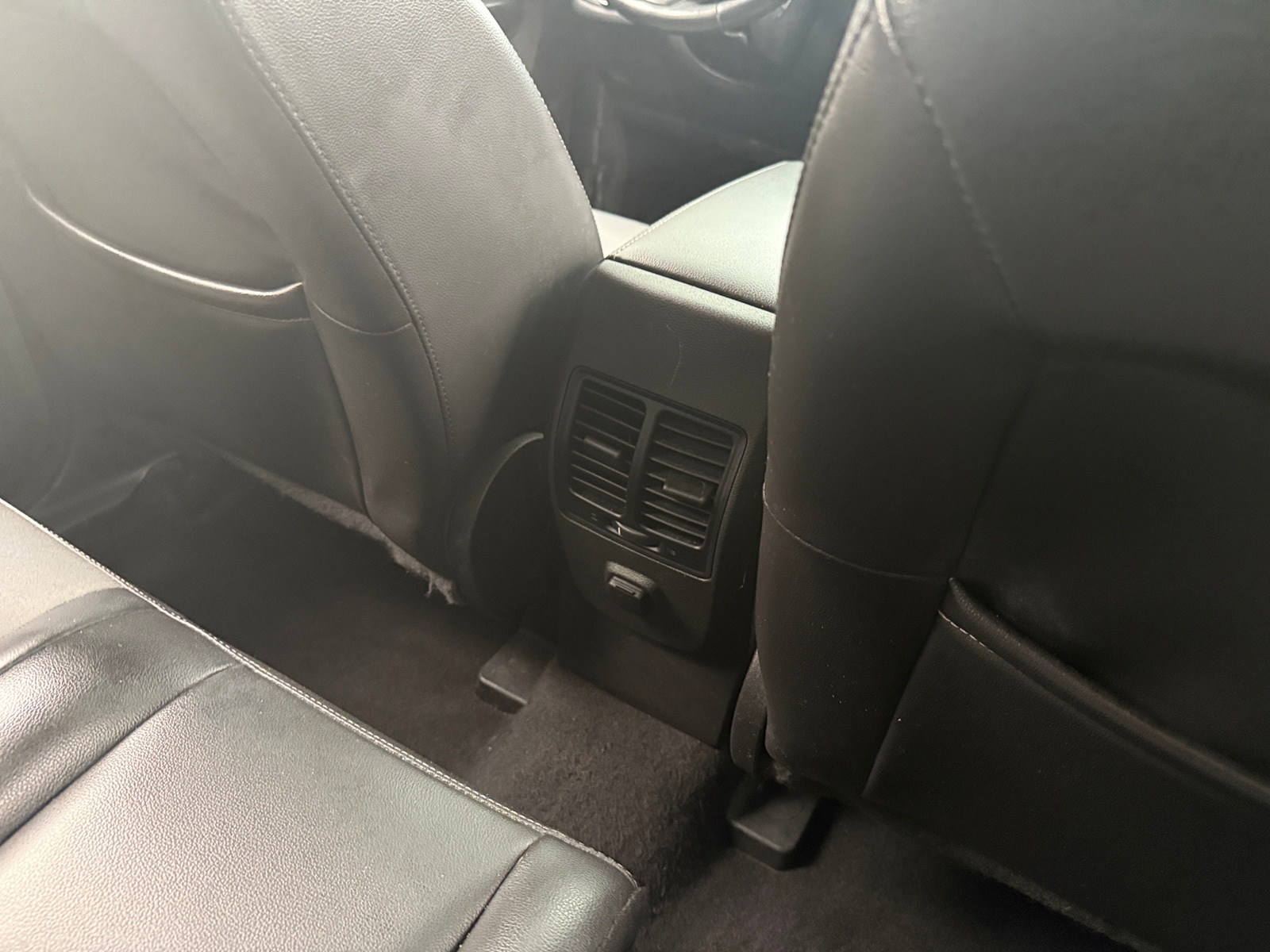 Thumbnail: 2019 Ford Escape - 3