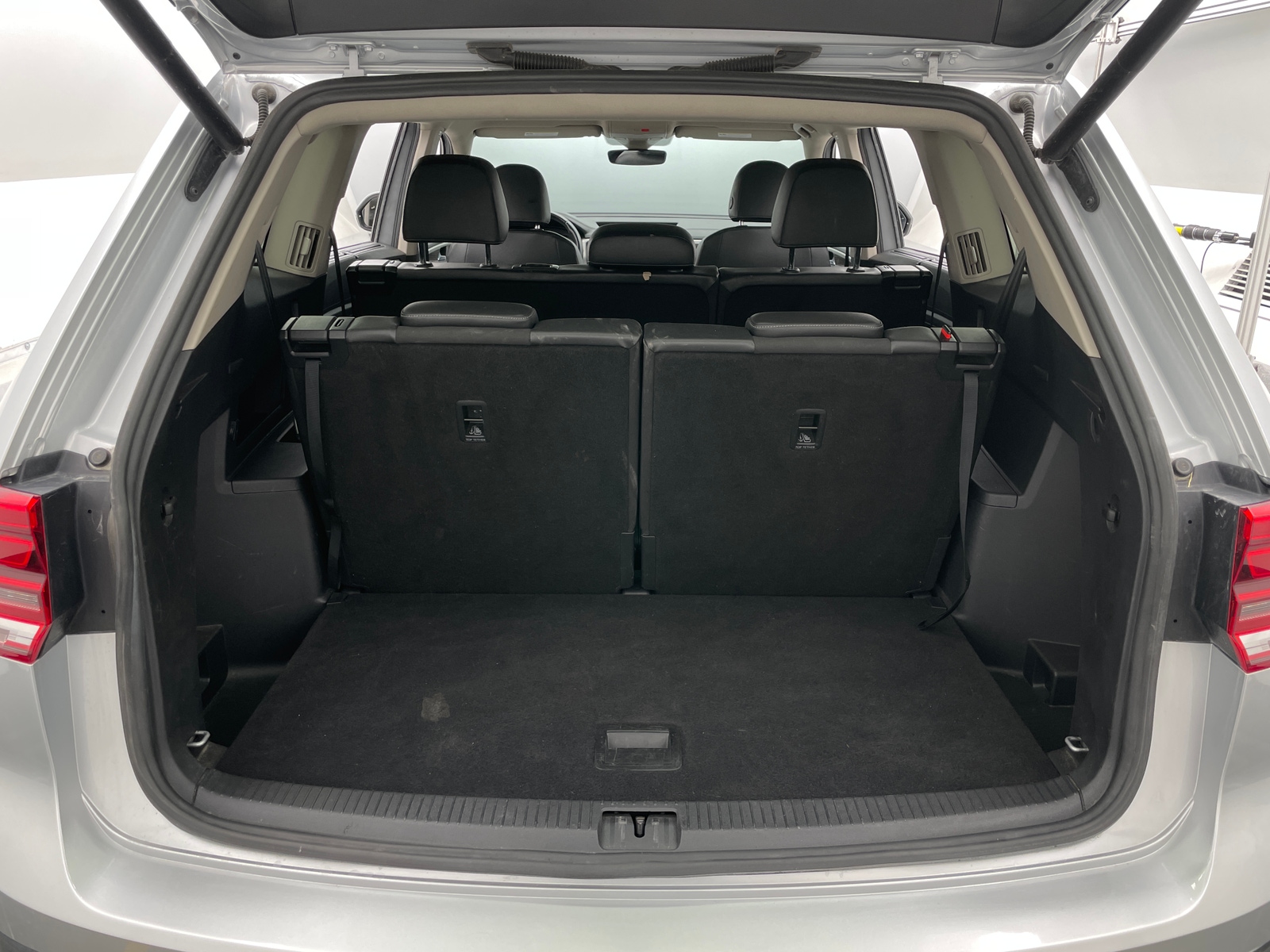 Thumbnail: 2019 Volkswagen Atlas - 6