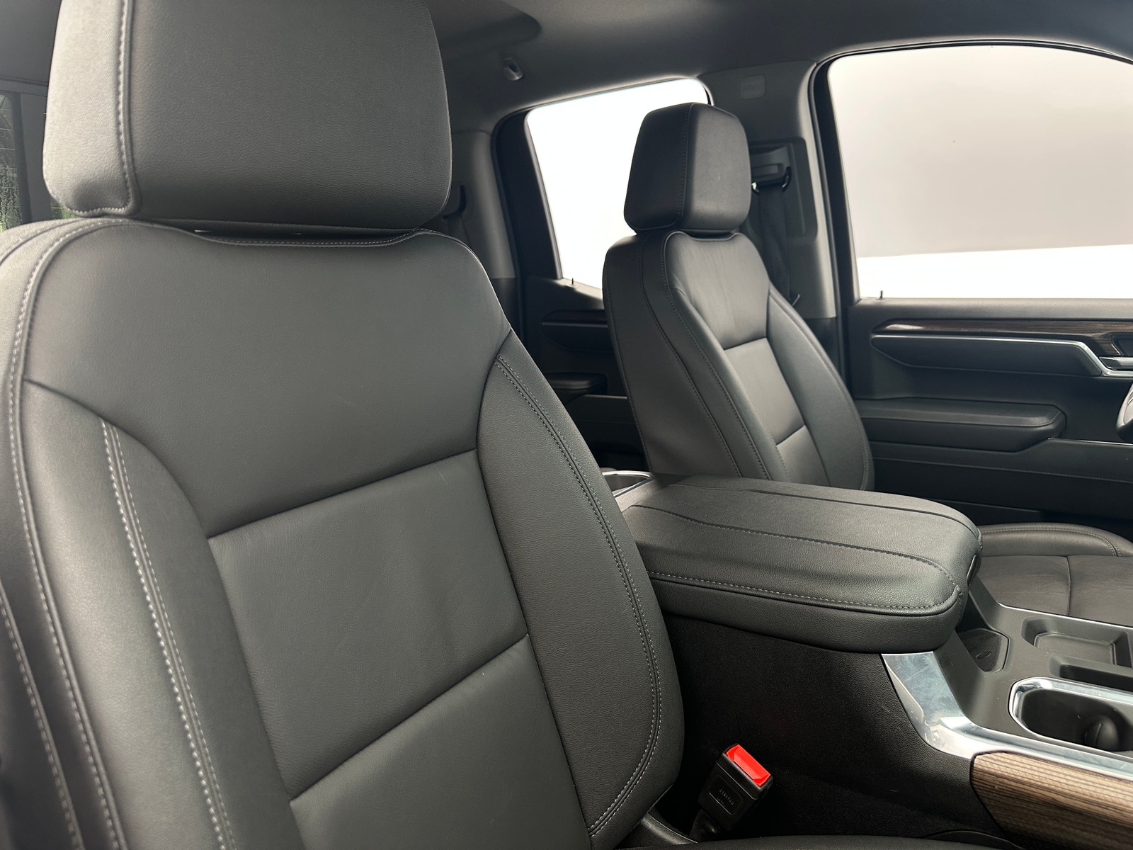Thumbnail: 2025 Chevrolet Silverado 1500 - 2