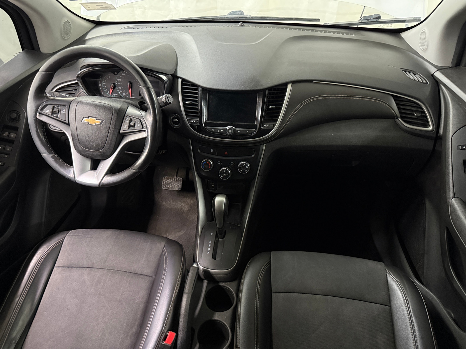 Thumbnail: 2018 Chevrolet Trax - 3