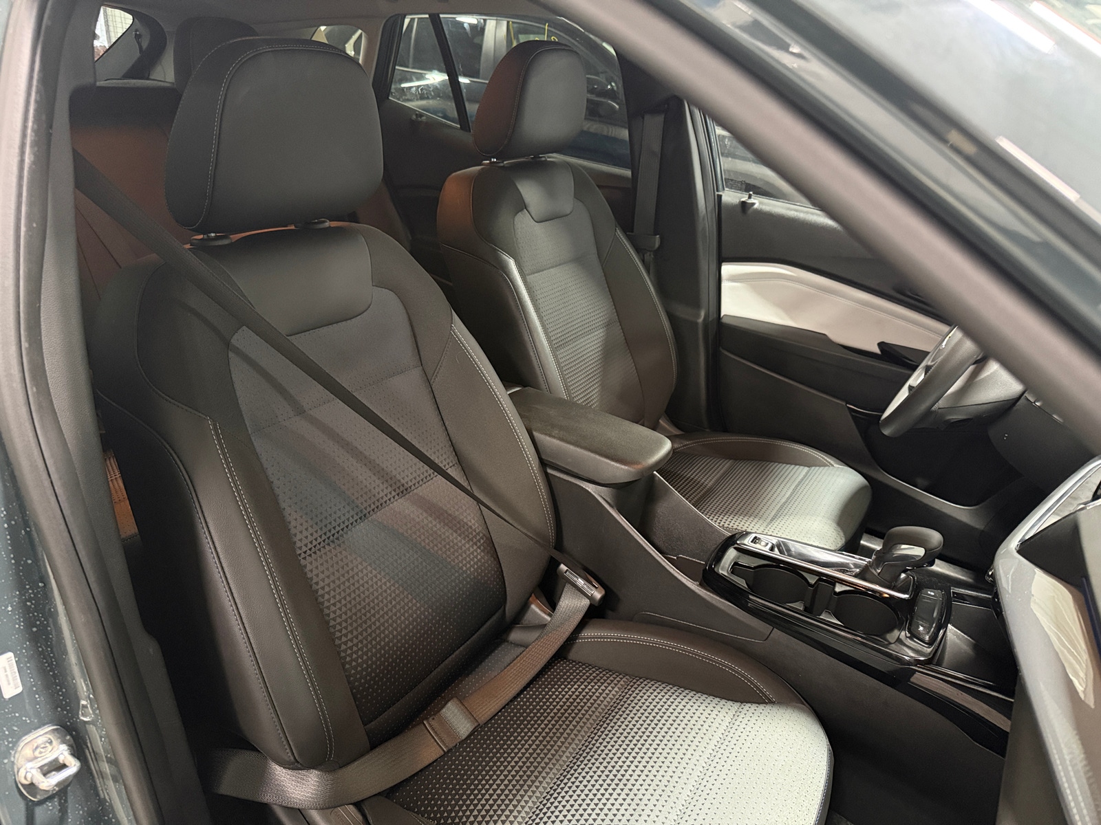 Thumbnail: 2025 Chevrolet Trax - 2