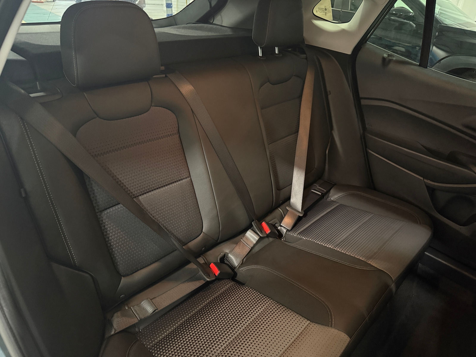 Thumbnail: 2025 Chevrolet Trax - 6