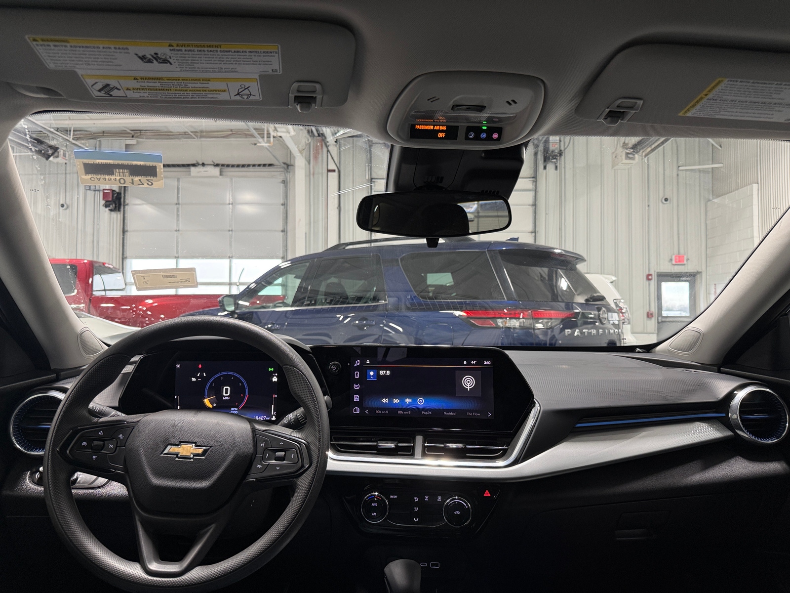 Thumbnail: 2025 Chevrolet Trax - 3