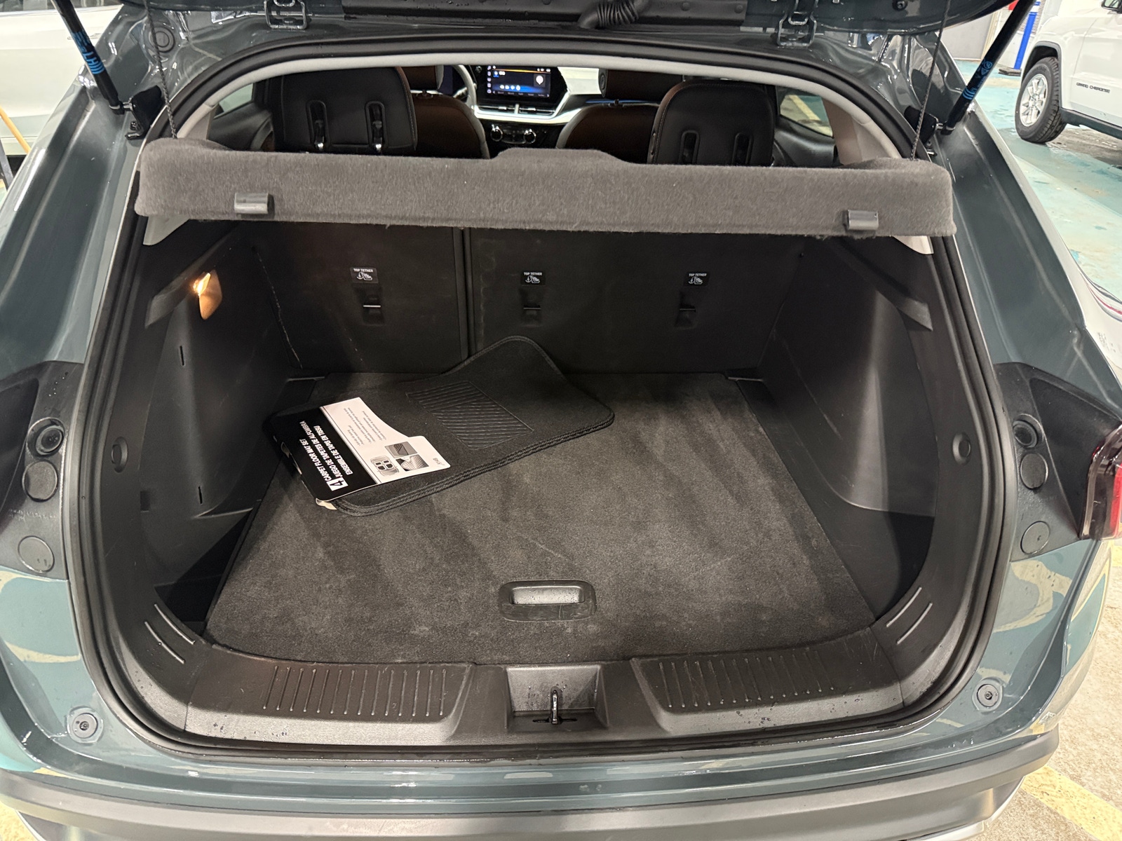 Thumbnail: 2025 Chevrolet Trax - 7