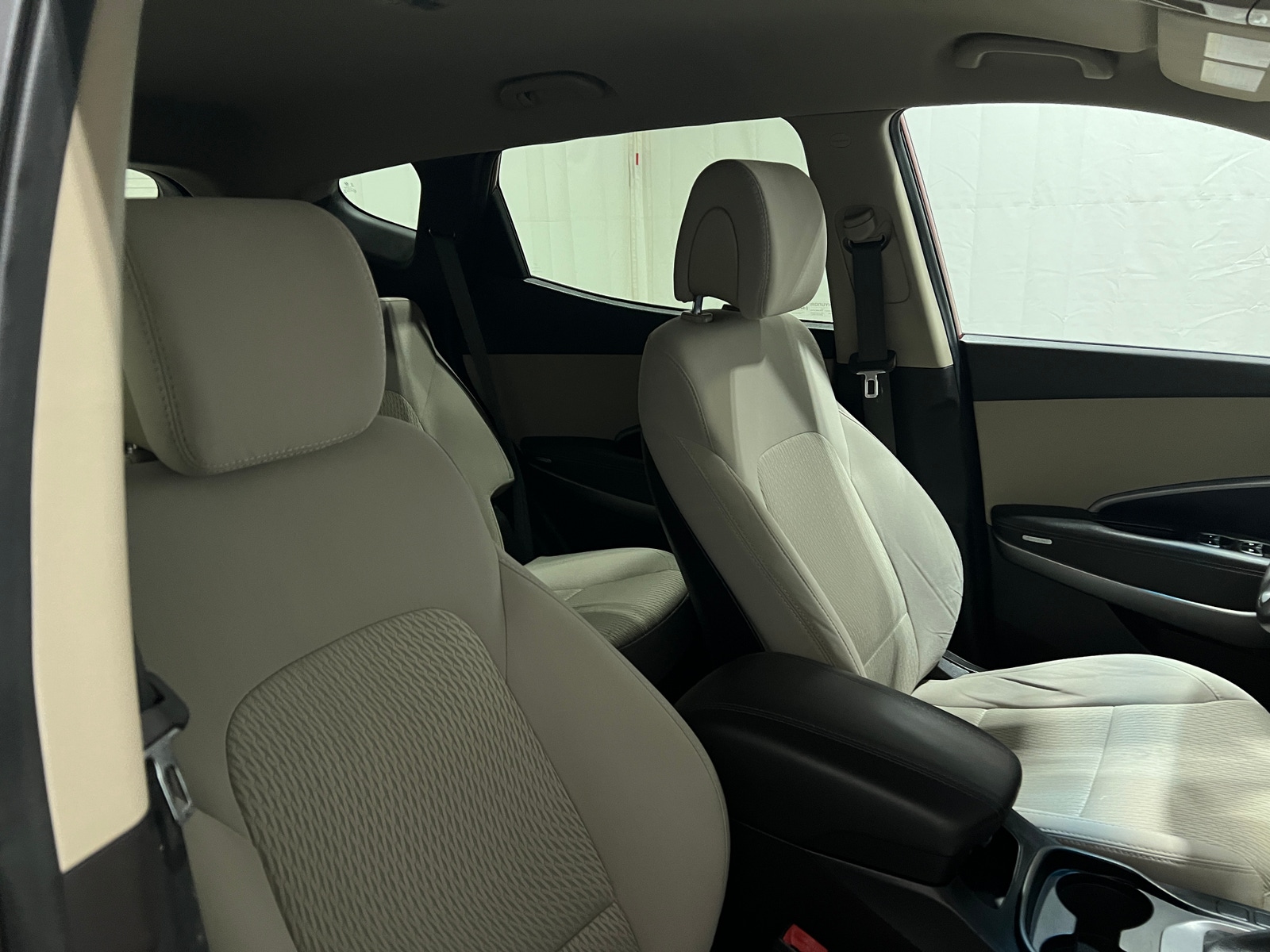 Thumbnail: 2016 Hyundai Santa Fe - 2