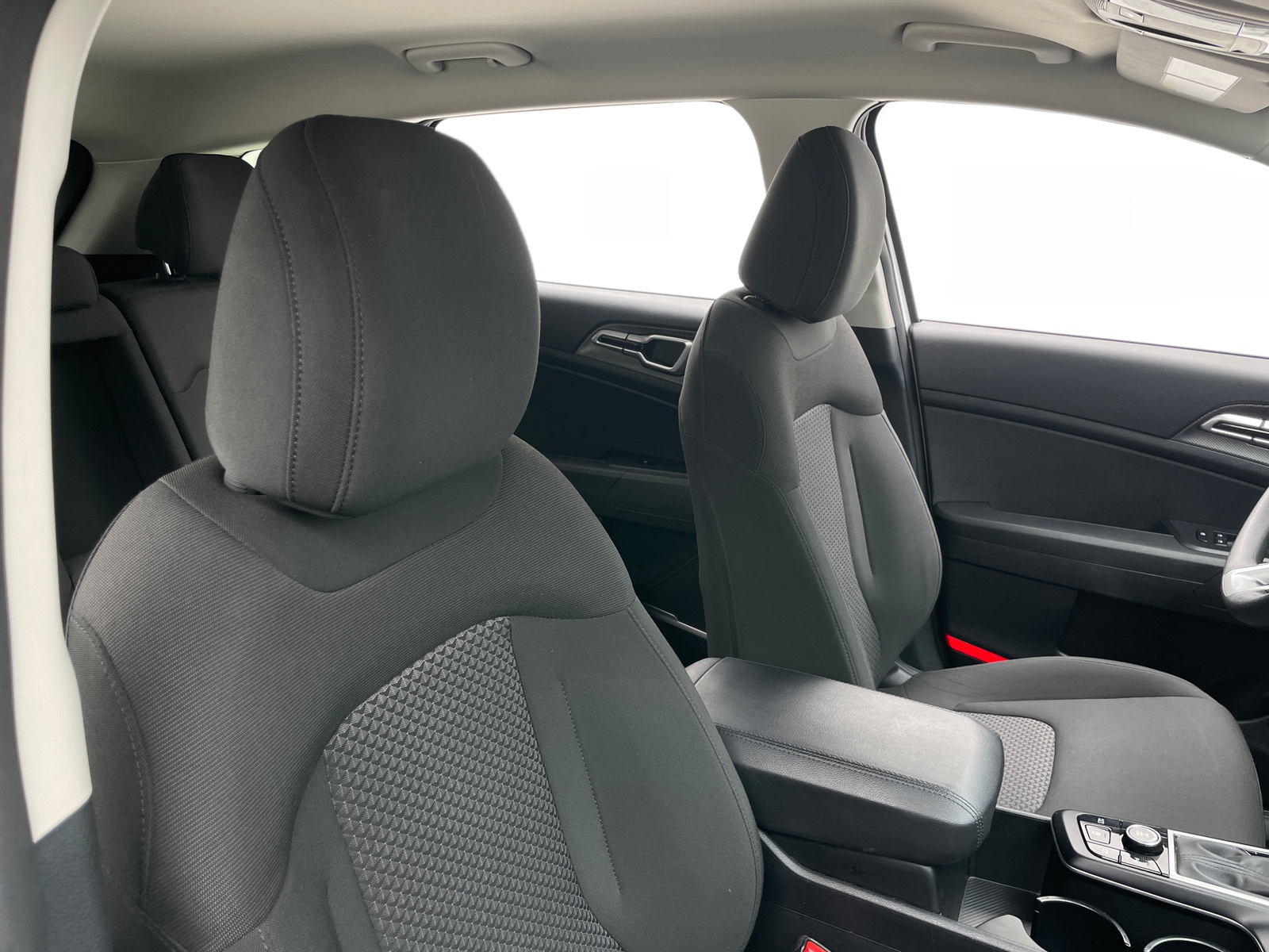 Thumbnail: 2025 Kia Sportage - 2