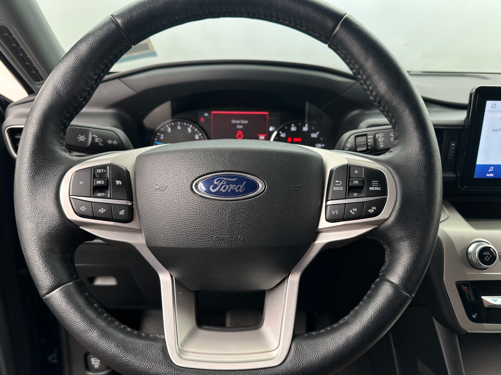 Thumbnail: 2022 Ford Explorer - 5