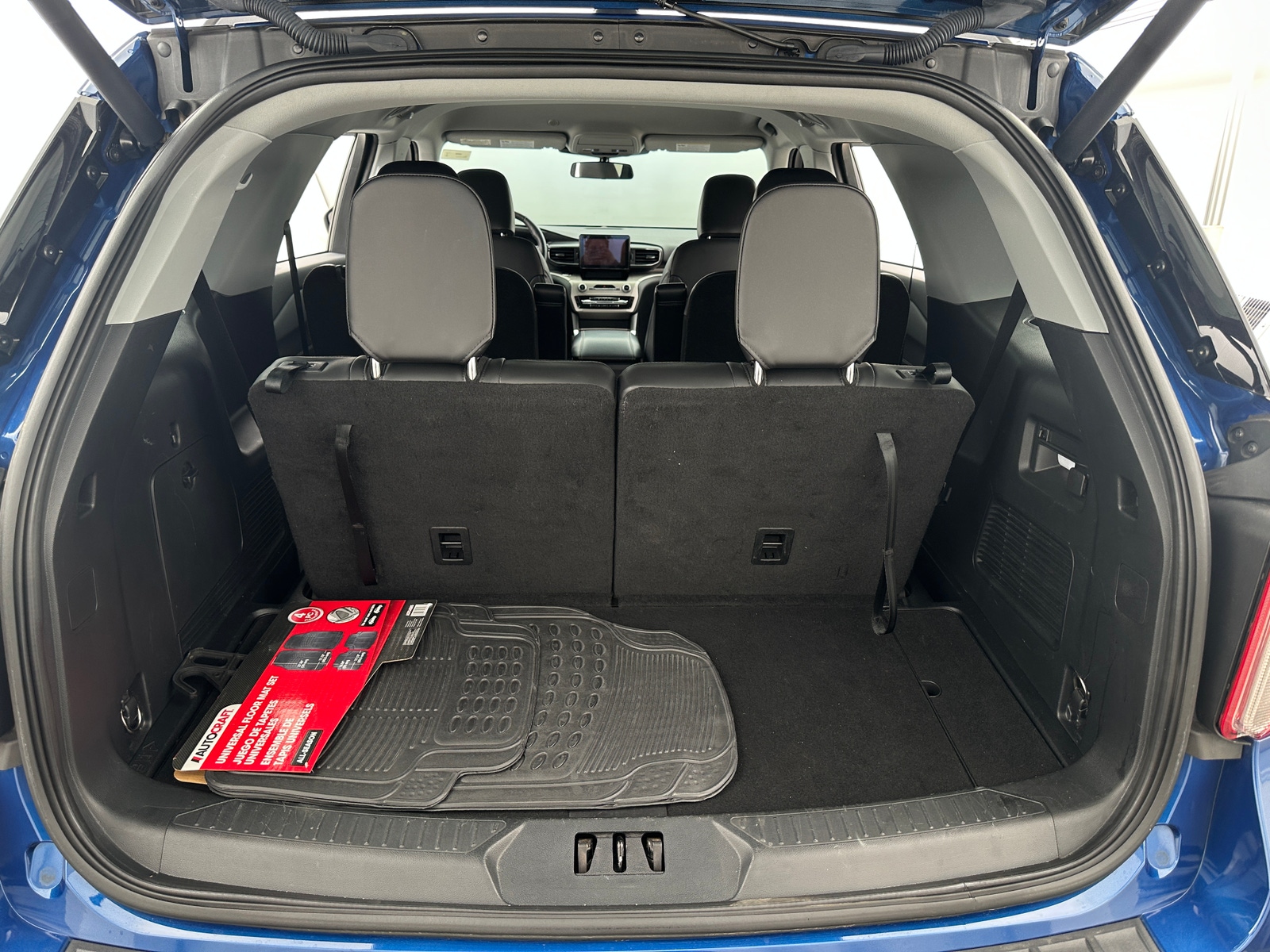 Thumbnail: 2022 Ford Explorer - 7