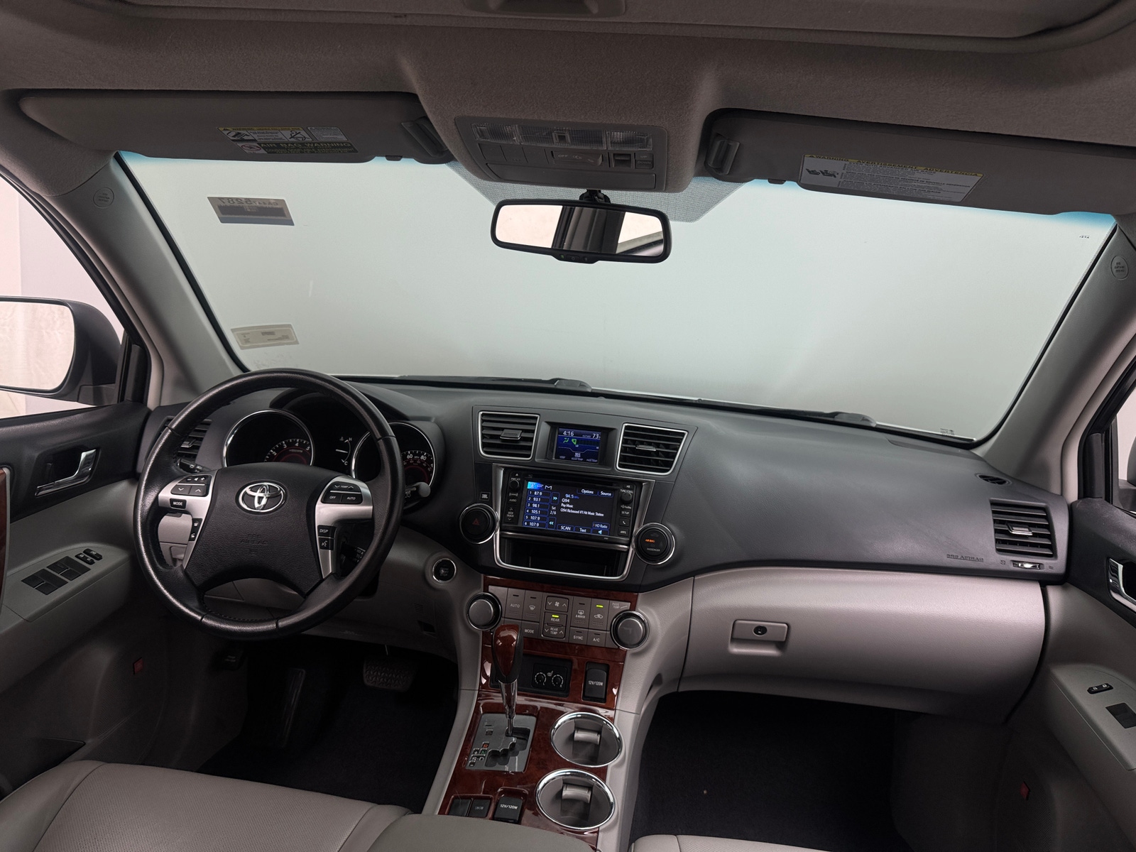 Thumbnail: 2013 Toyota Highlander - 2