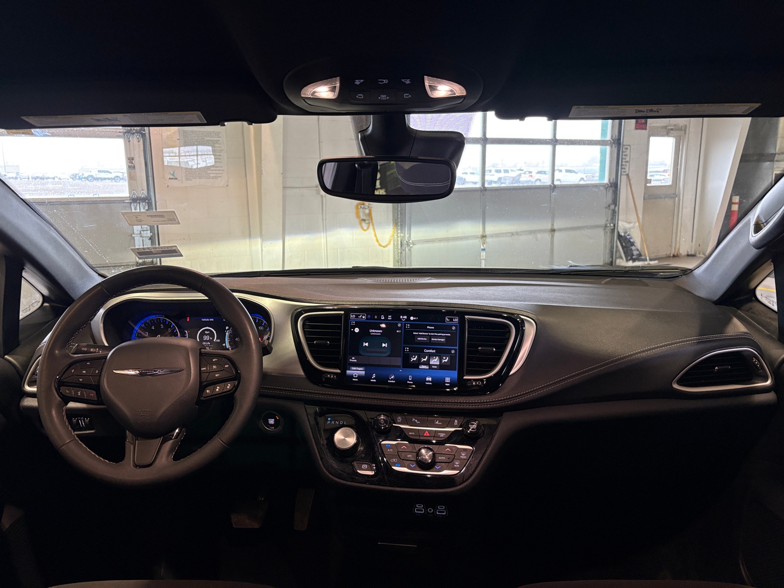 Thumbnail: 2024 Chrysler Pacifica - 3