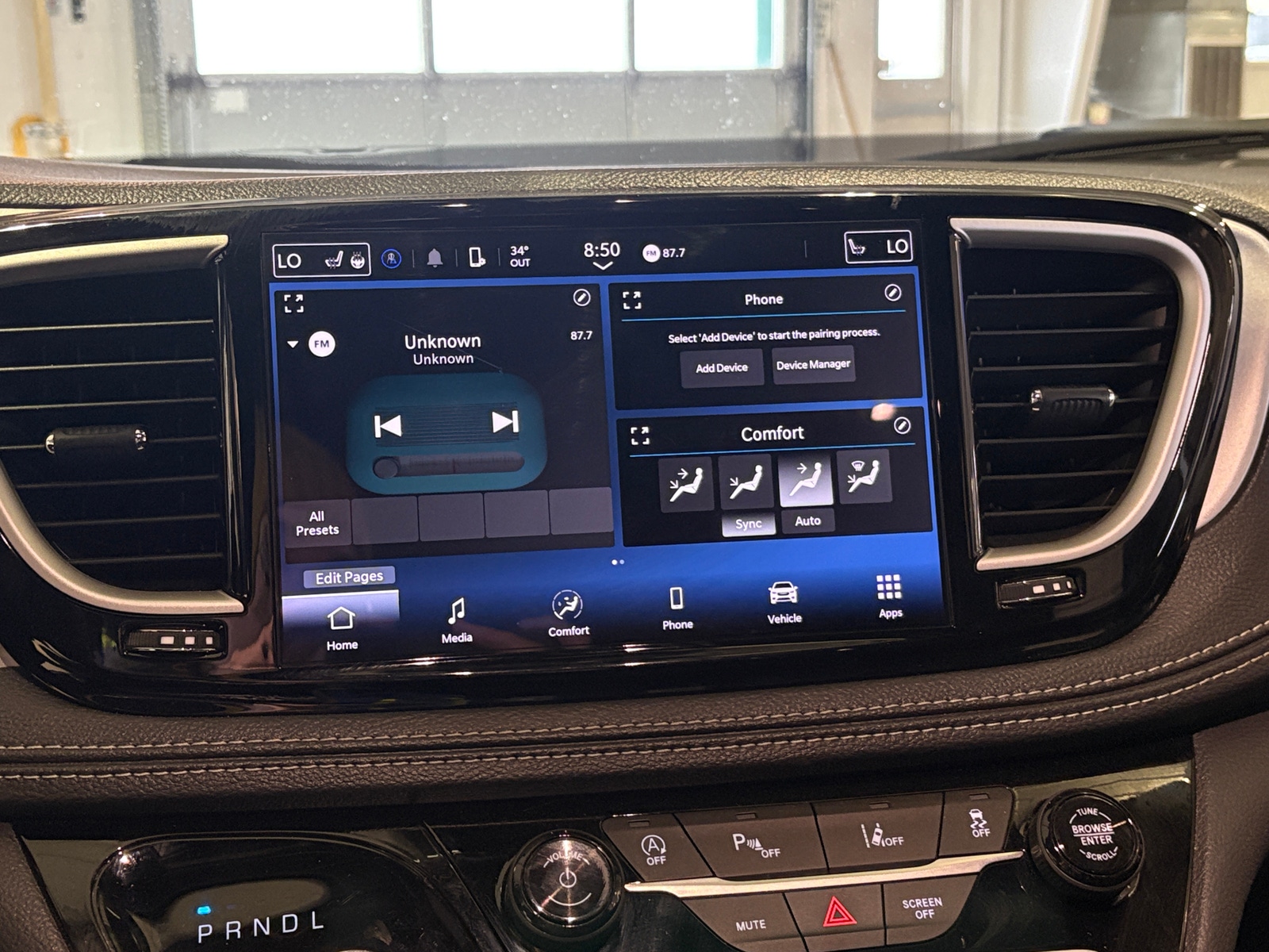 Thumbnail: 2024 Chrysler Pacifica - 4