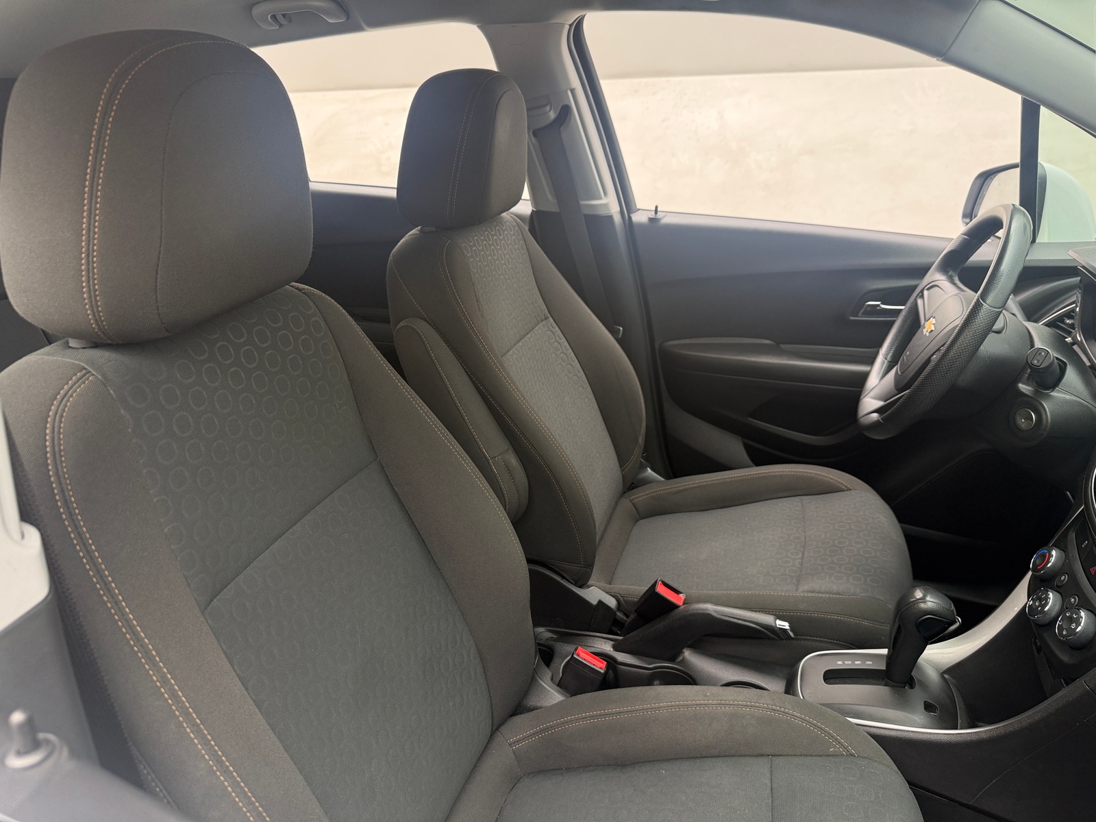 Thumbnail: 2018 Chevrolet Trax - 2