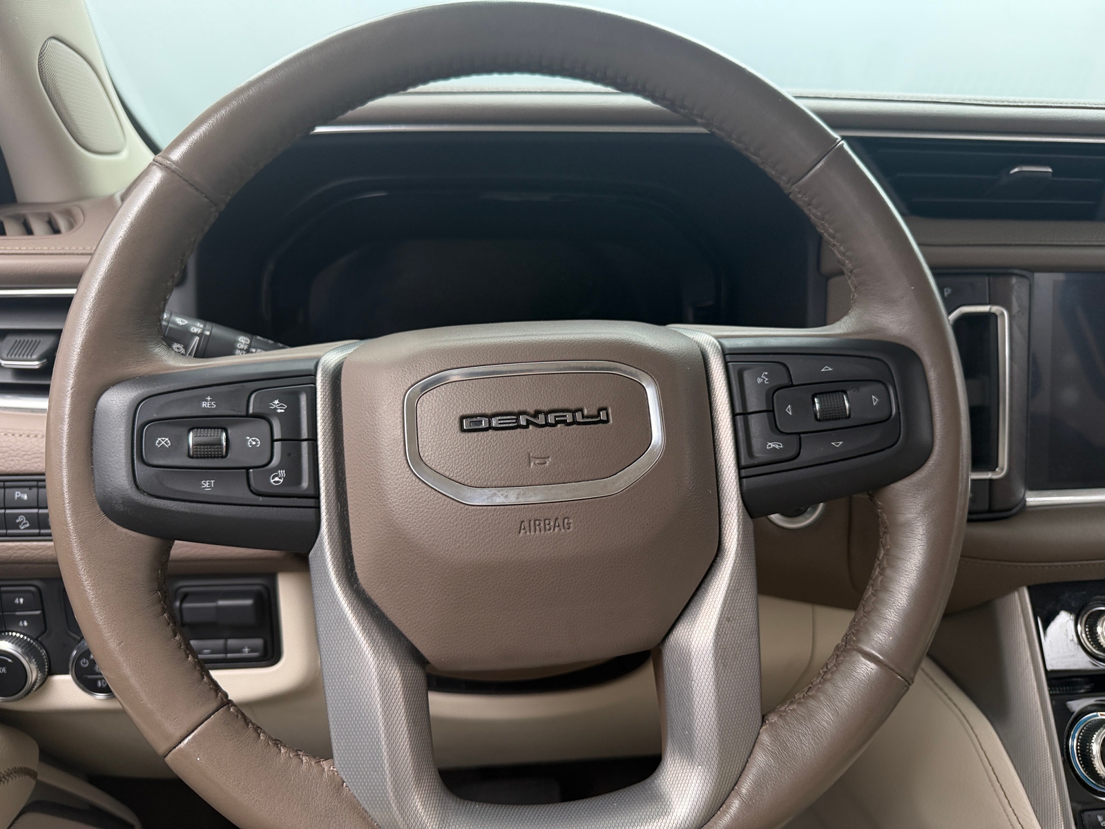 Thumbnail: 2022 GMC Yukon - 4