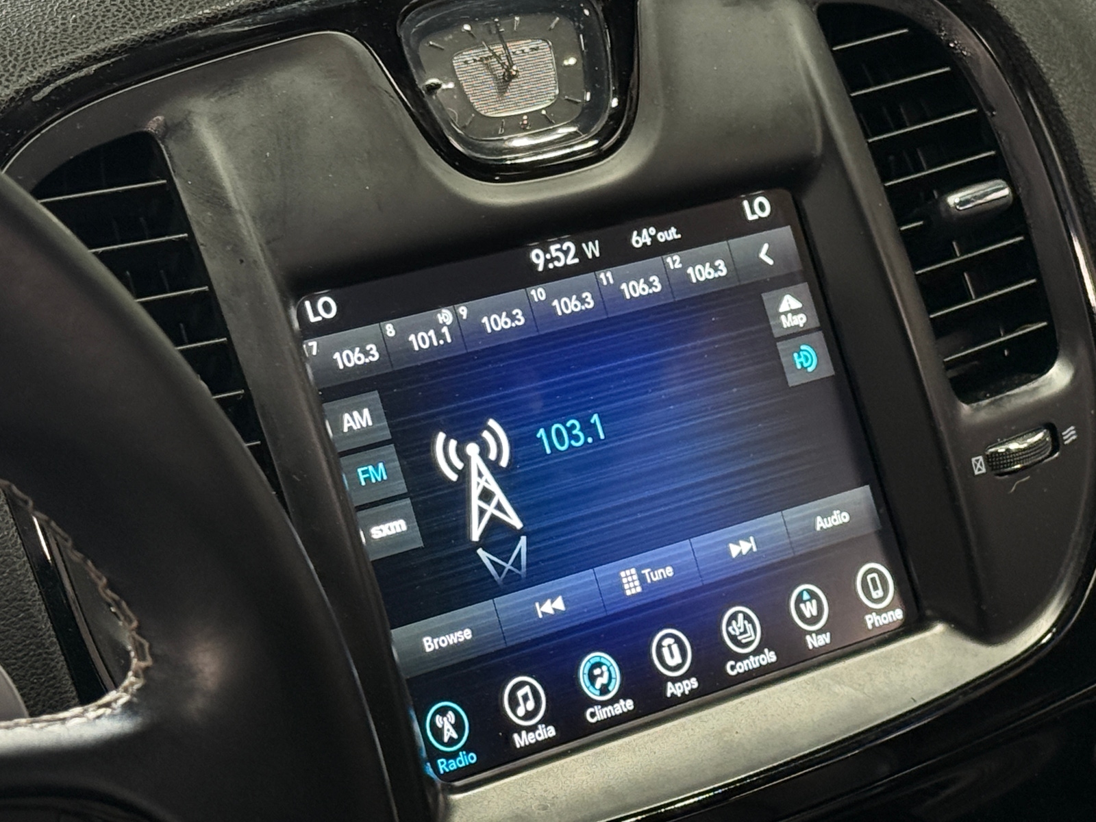 Thumbnail: 2017 Chrysler 300 - 3