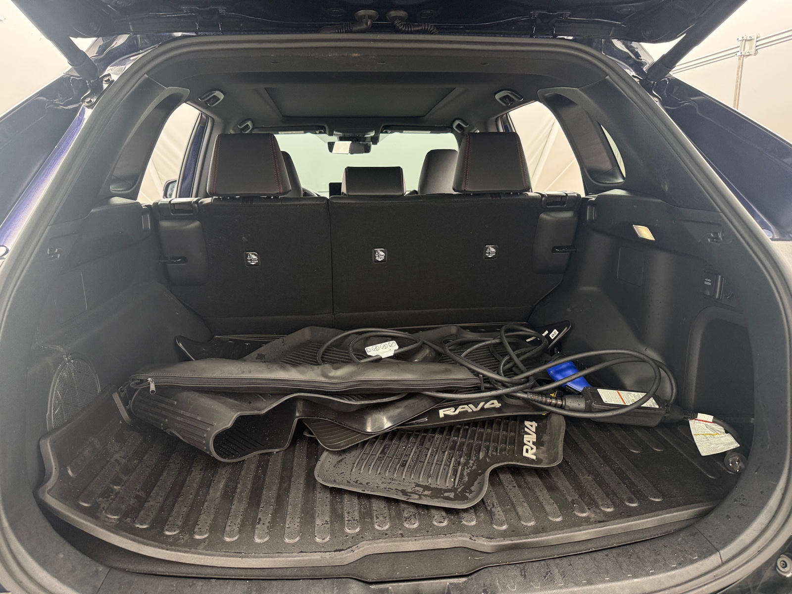 Thumbnail: 2025 Toyota RAV4 - 6