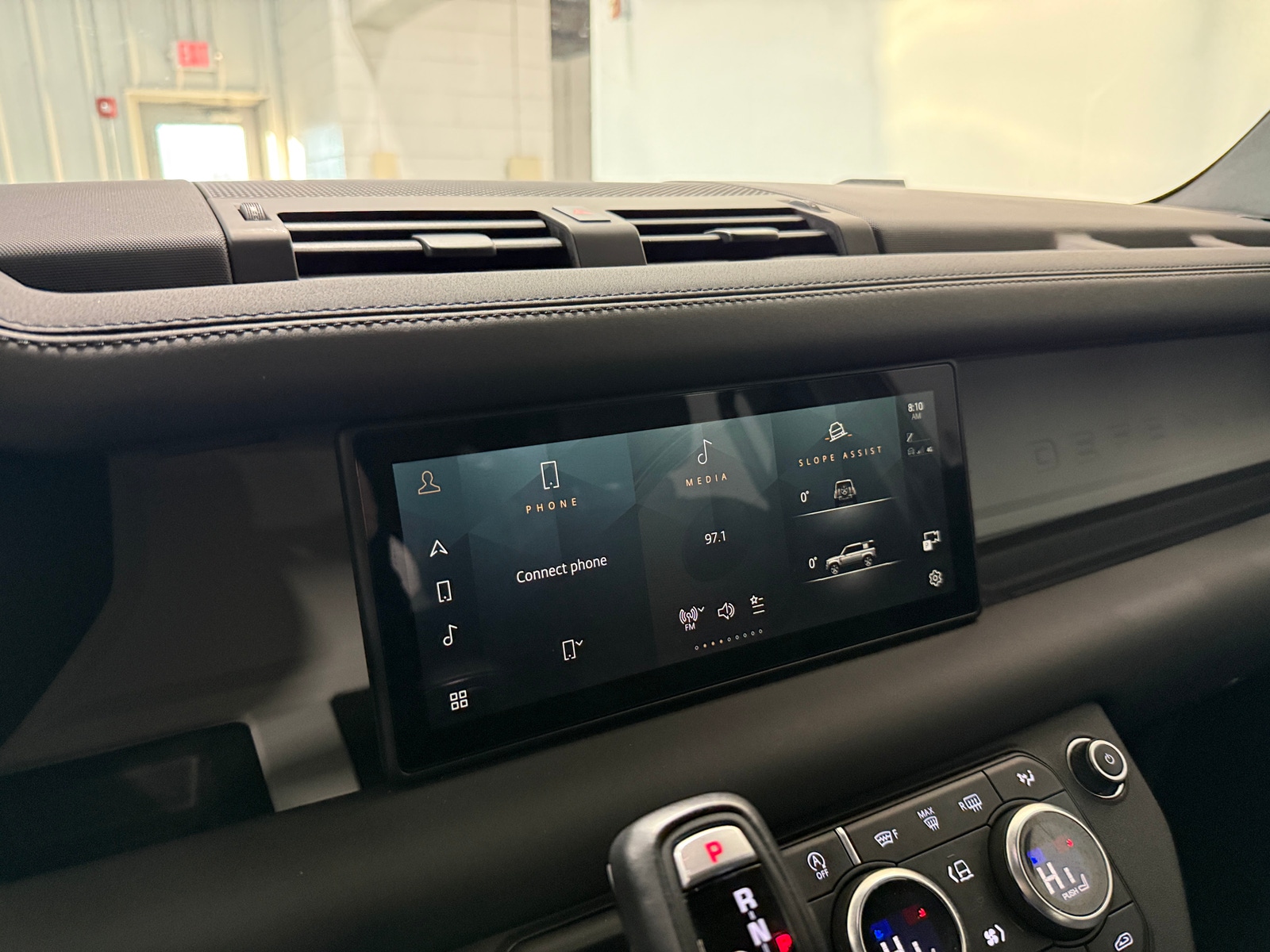 Thumbnail: 2024 Land Rover Defender - 3