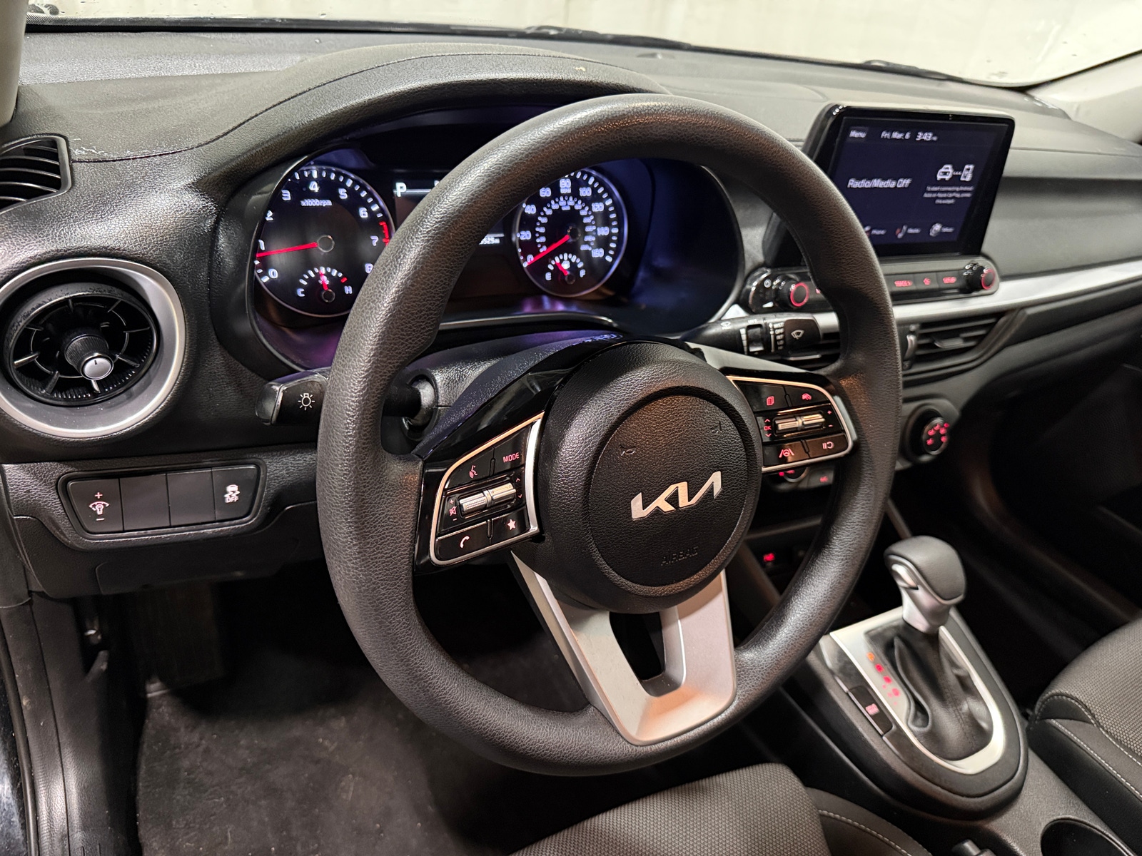 Thumbnail: 2024 Kia Forte - 5