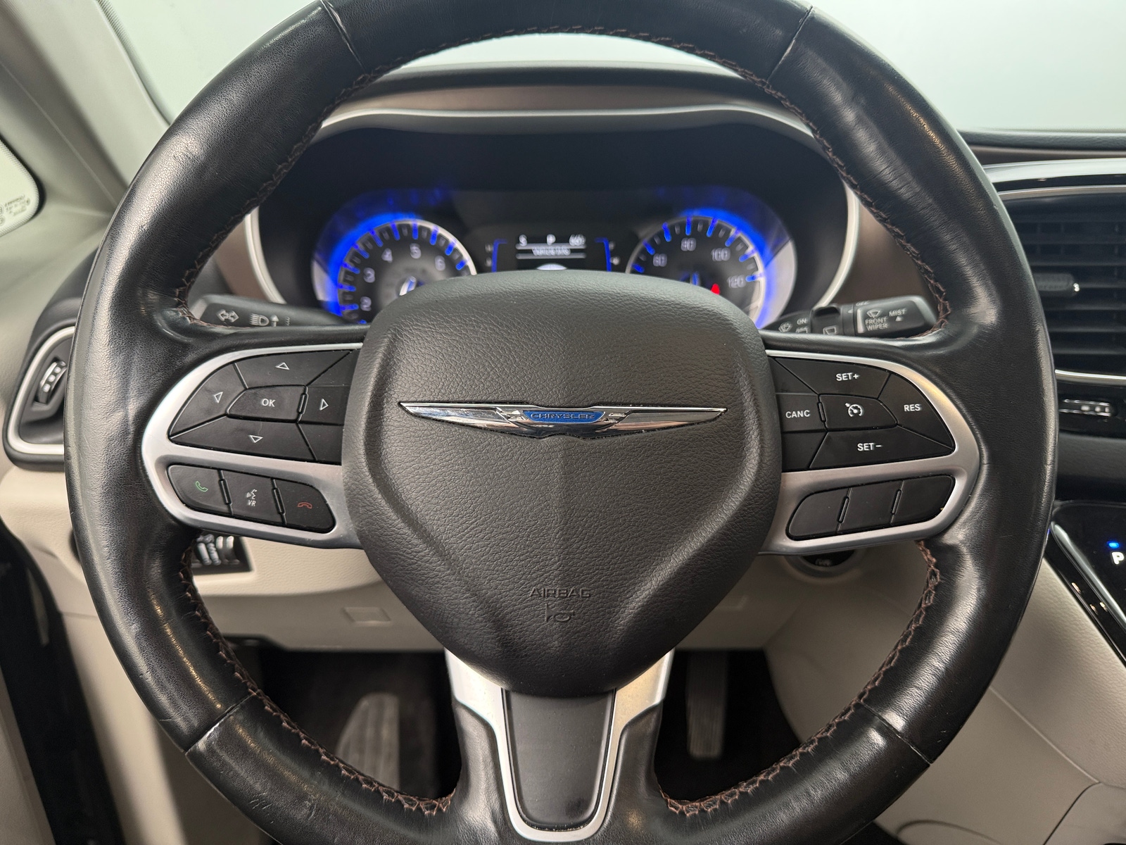 Thumbnail: 2019 Chrysler Pacifica - 4