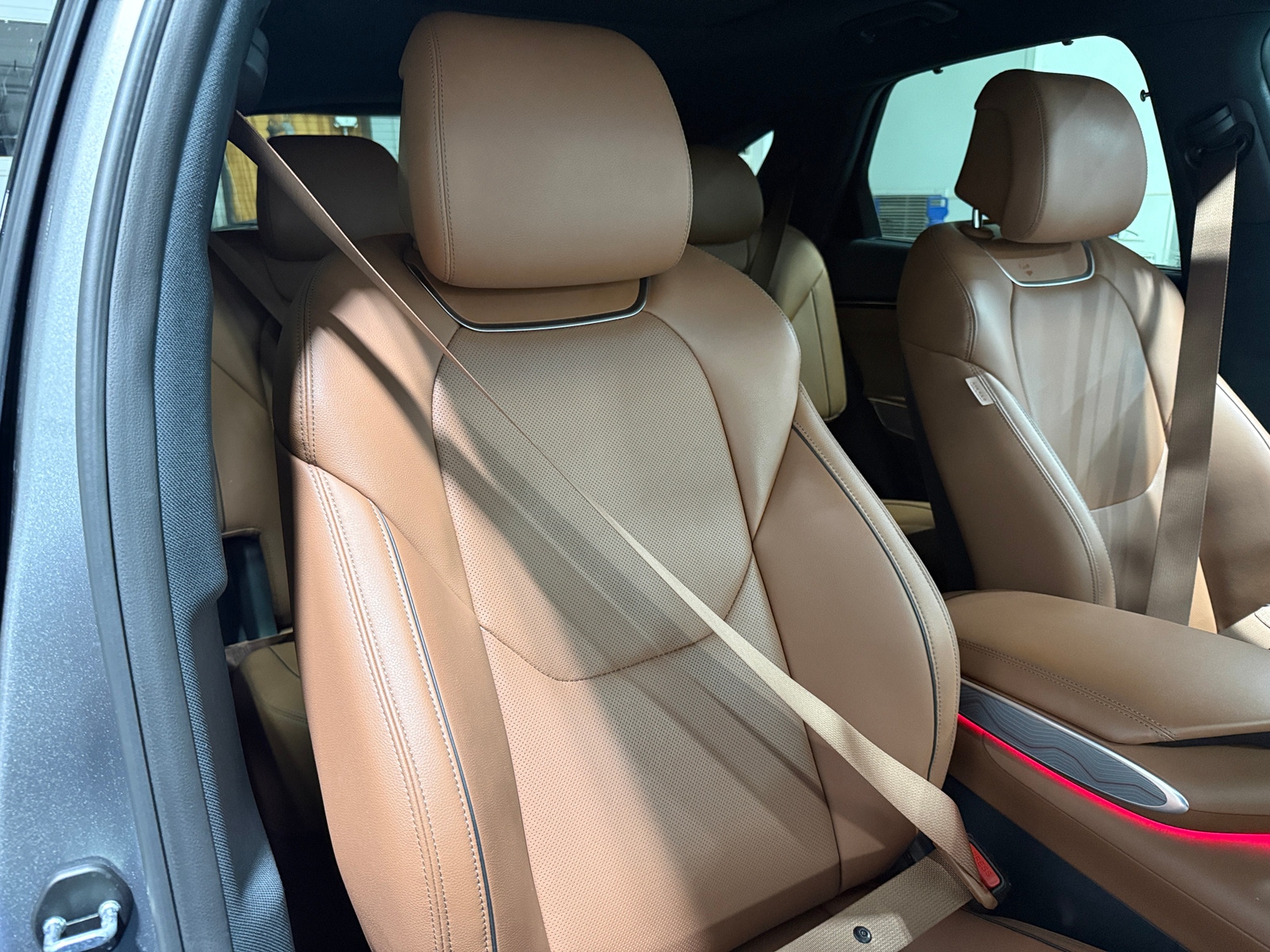 Thumbnail: 2022 Genesis GV70 - 2