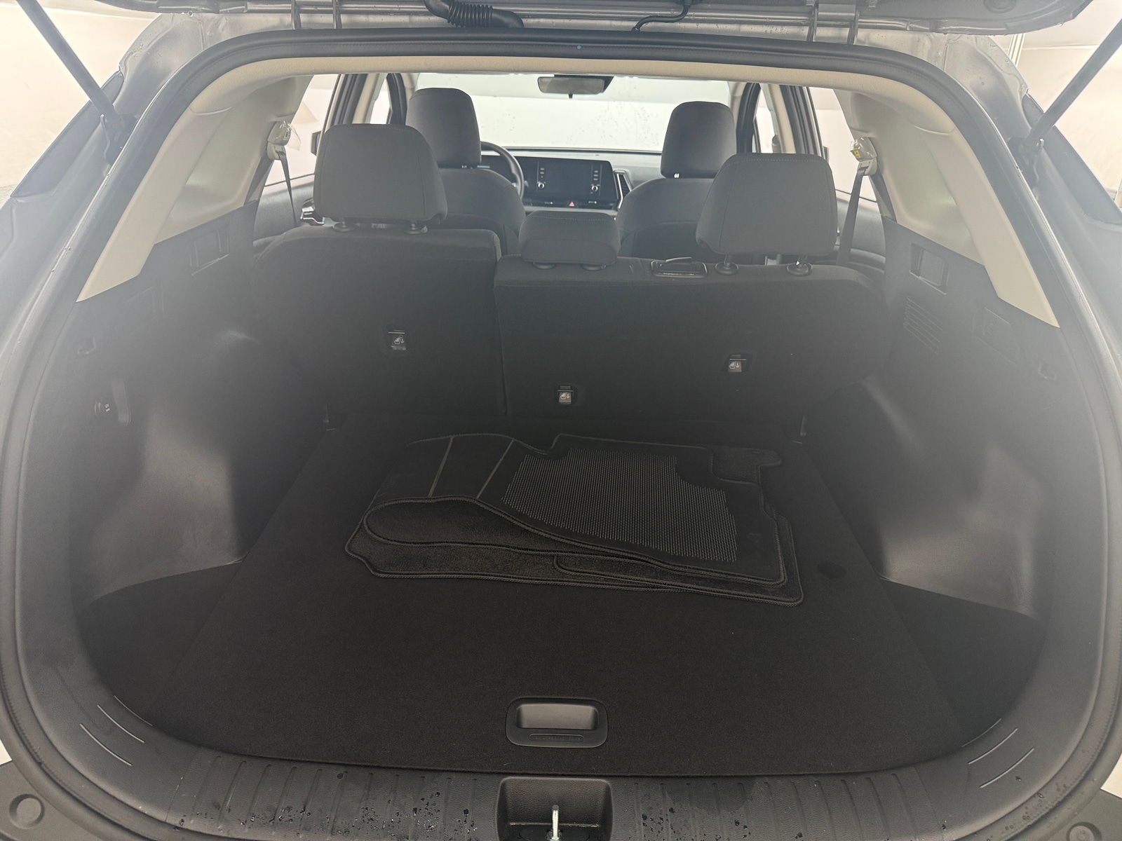 Thumbnail: 2023 Kia Sportage - 7