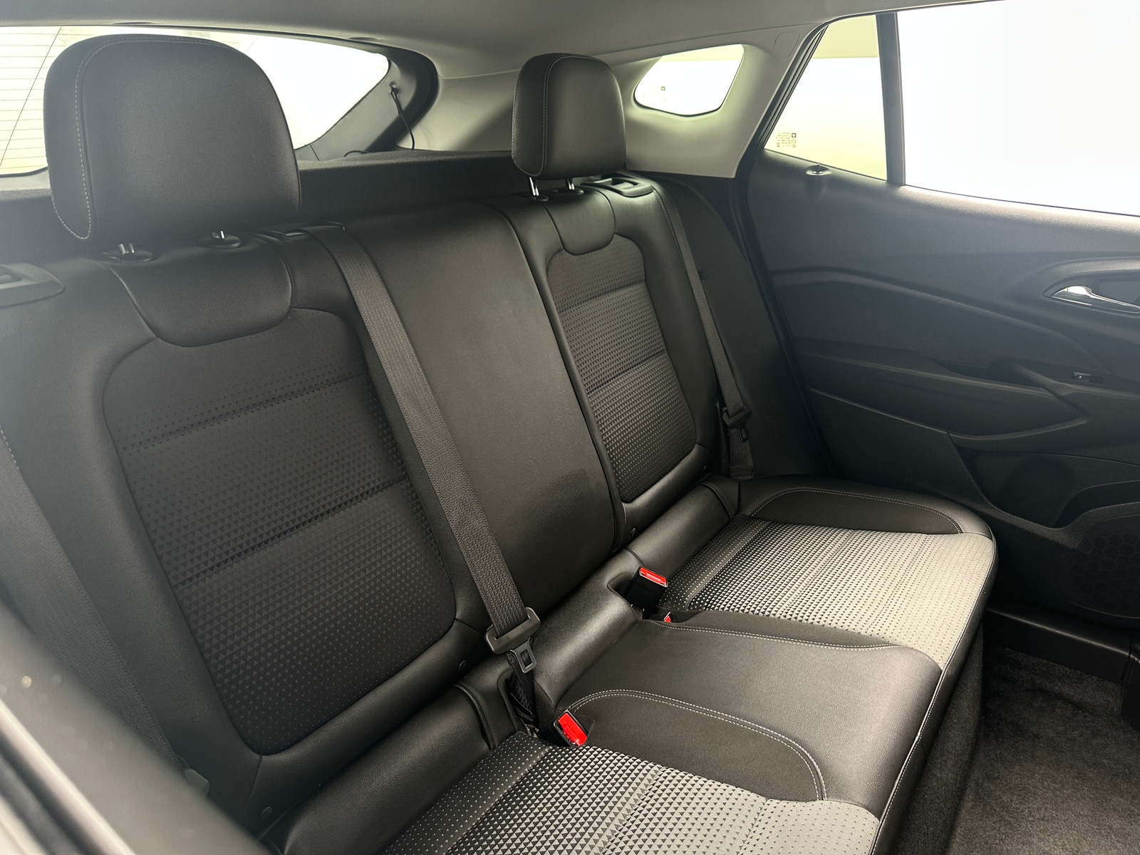 Thumbnail: 2025 Chevrolet Trax - 6