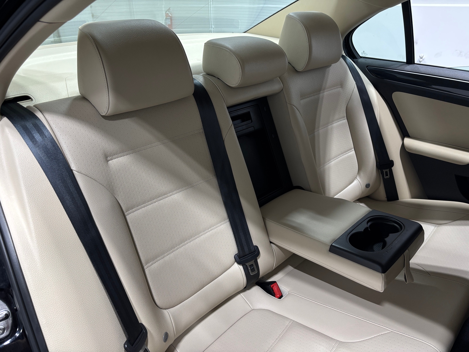 Thumbnail: 2017 Volkswagen Jetta - 5