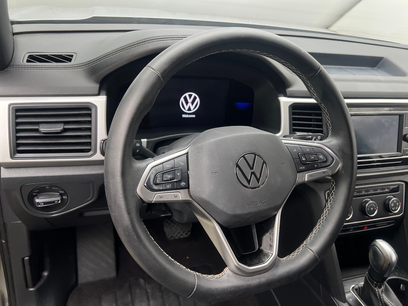 Thumbnail: 2022 Volkswagen Atlas - 4