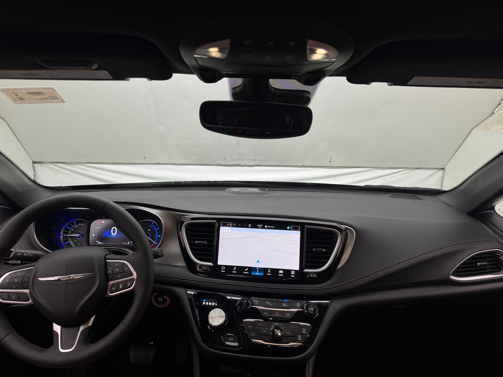 Thumbnail: 2024 Chrysler Pacifica - 3