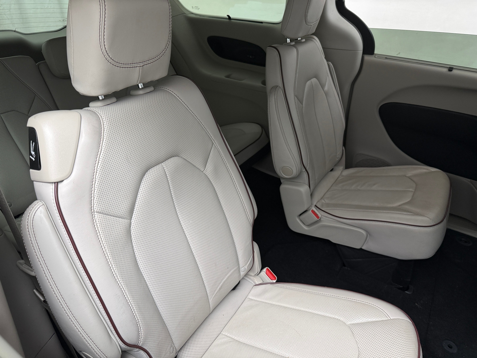 Thumbnail: 2020 Chrysler Pacifica - 5