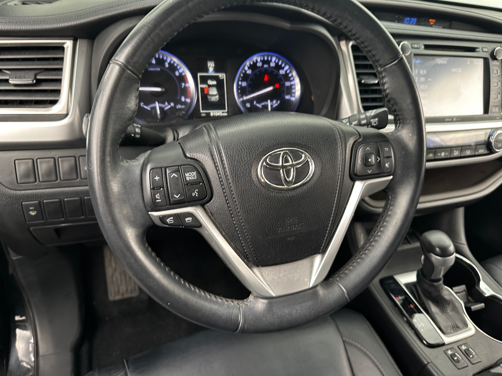 Thumbnail: 2014 Toyota Highlander - 4
