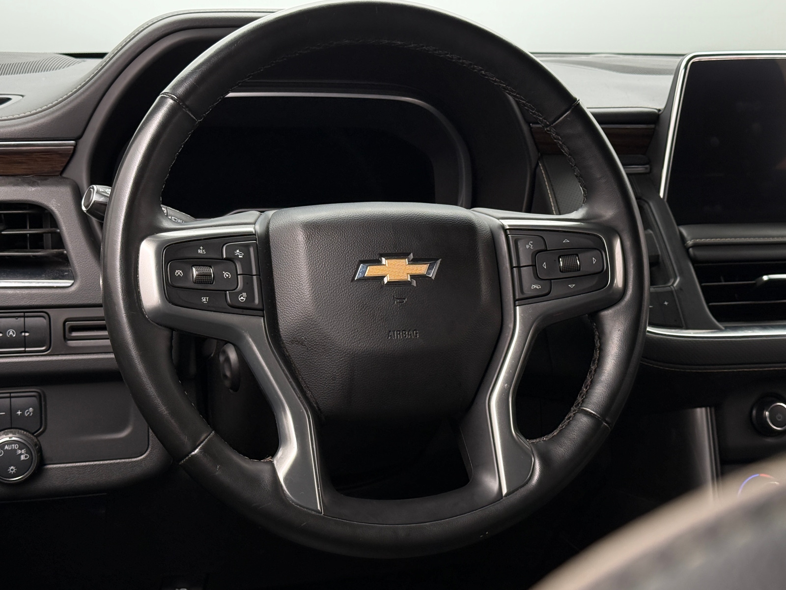 Thumbnail: 2023 Chevrolet Suburban - 4