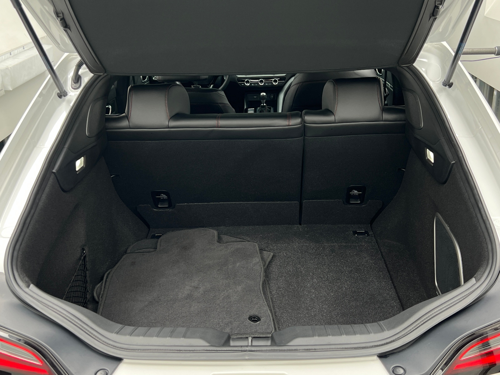 Thumbnail: 2025 Acura Integra - 6