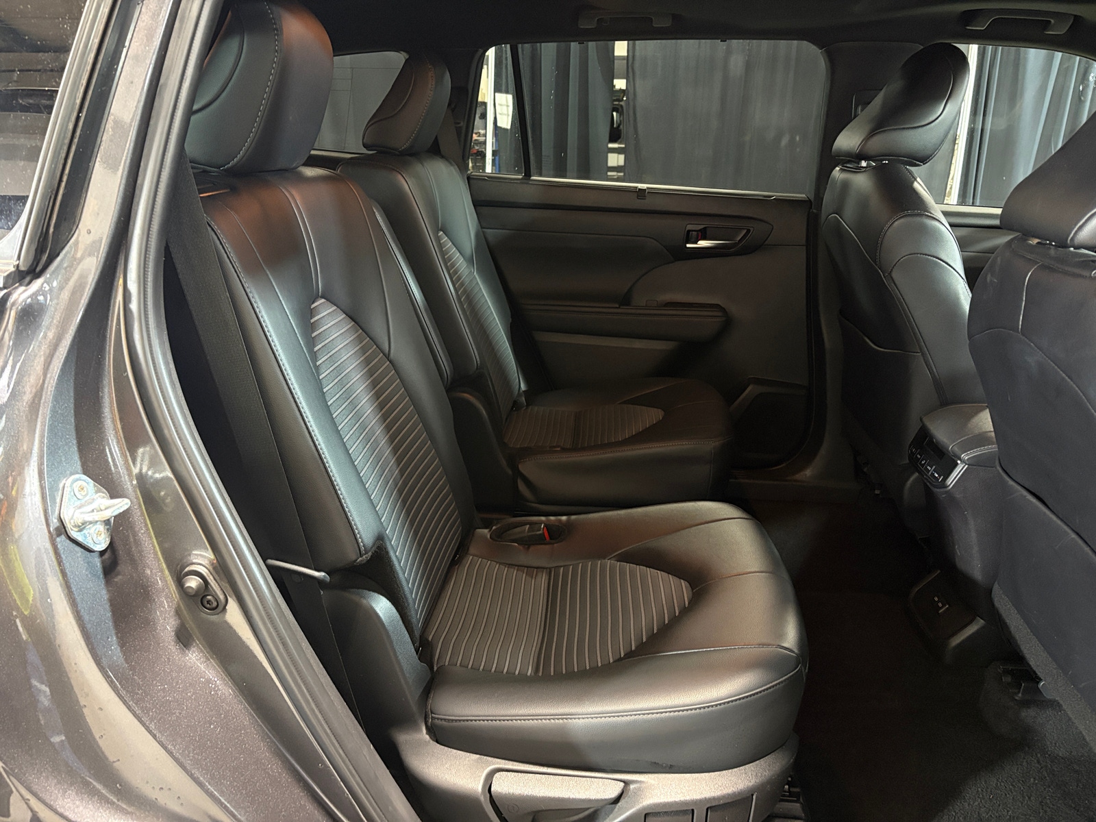 Thumbnail: 2024 Toyota Highlander - 5