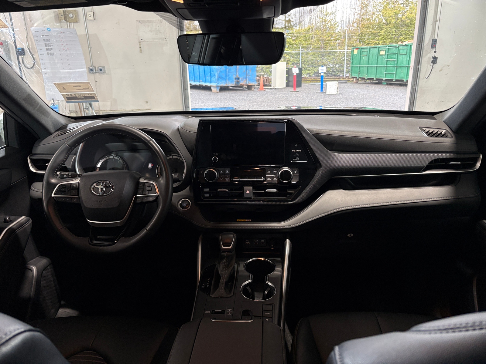 Thumbnail: 2024 Toyota Highlander - 2