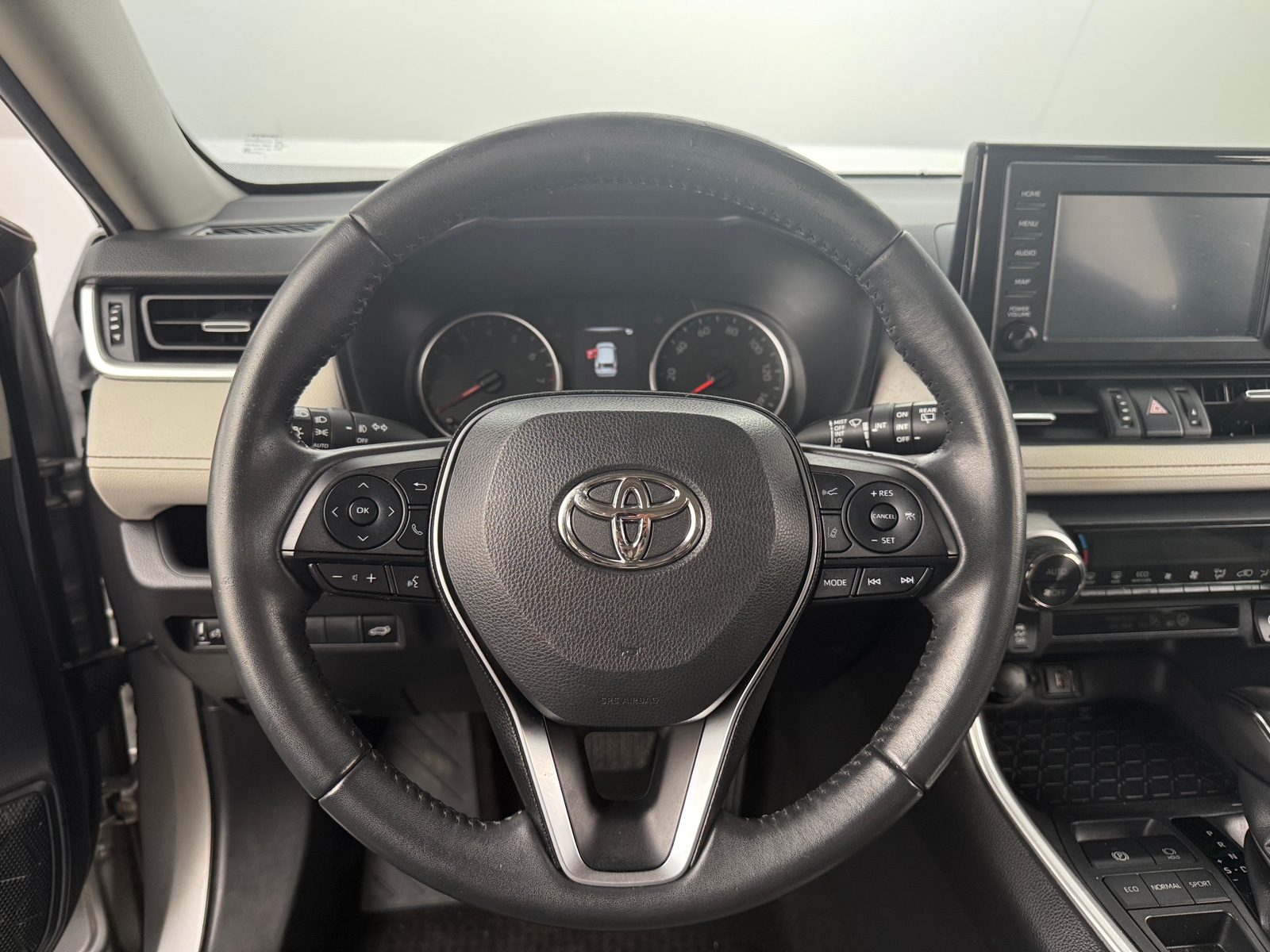 Thumbnail: 2022 Toyota RAV4 - 4