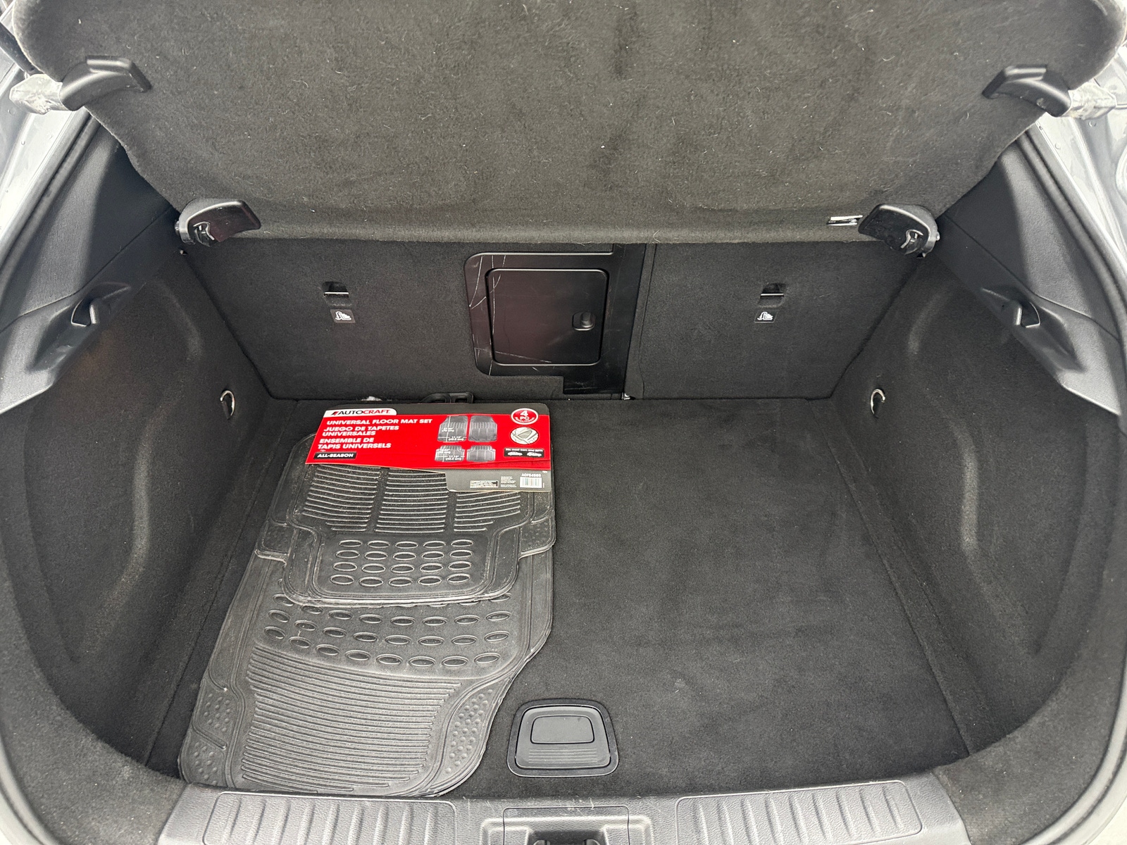 Thumbnail: 2019 INFINITI QX30 - 6