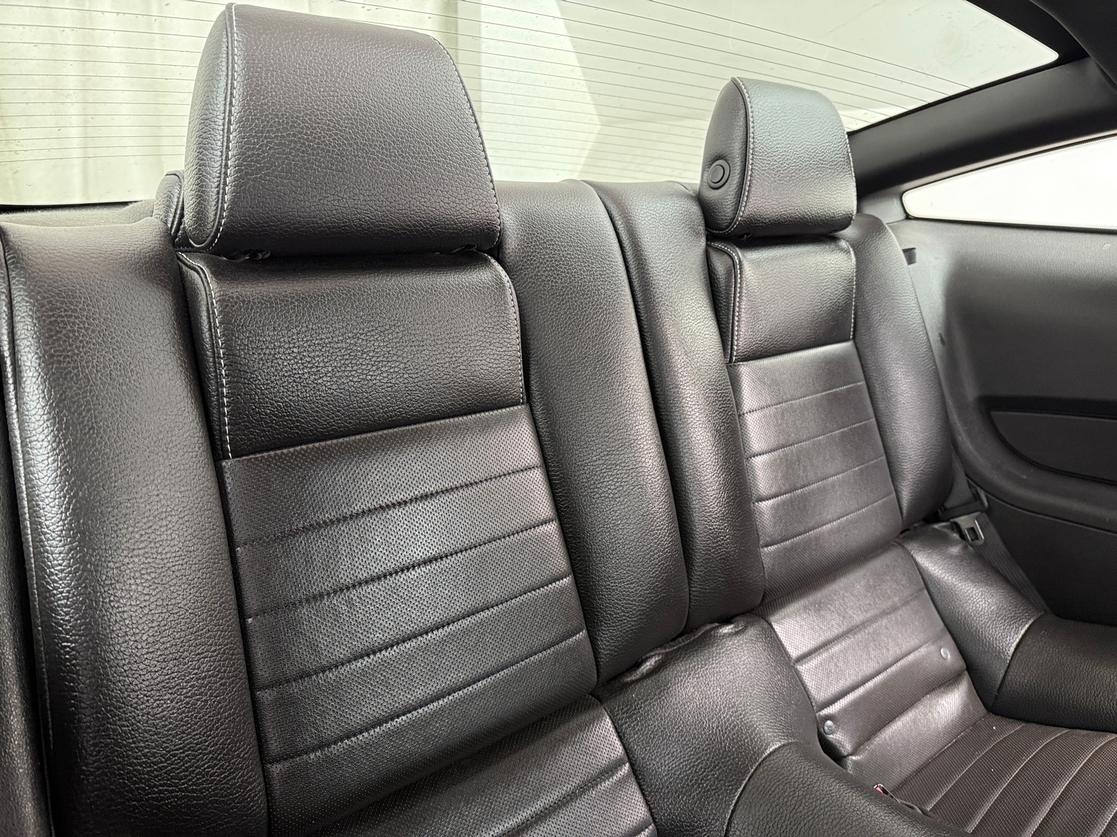 Thumbnail: 2012 Ford Mustang - 5